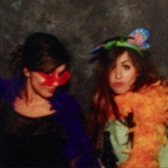 Meet your Posher, Jules - Picture 3 of 6